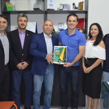 Em reunião com a AUDITECE, Capitão Wagner recebe sugestões de emendas à PEC 6/2019