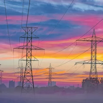 CE receberá R$ 3 bi em linhas de transmissão nos próximos 5 anos CE receberá R$ 3 bi em linhas de transmissão nos próximos 5 anos