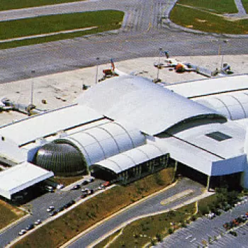 ENCONTRO - Latam e Fraport discutem hub no CE    ENCONTRO - Latam e Fraport discutem hub no CE