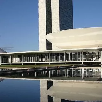 Opinião| Márcio Pessoa: Funcionários públicos demitidos! A quem interessa? Opinião| Márcio Pessoa: Funcionários públicos demitidos! A quem interessa?