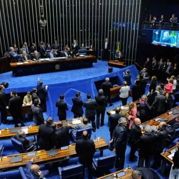 Reforma trabalhista vai a sanção Reforma trabalhista vai a sanção