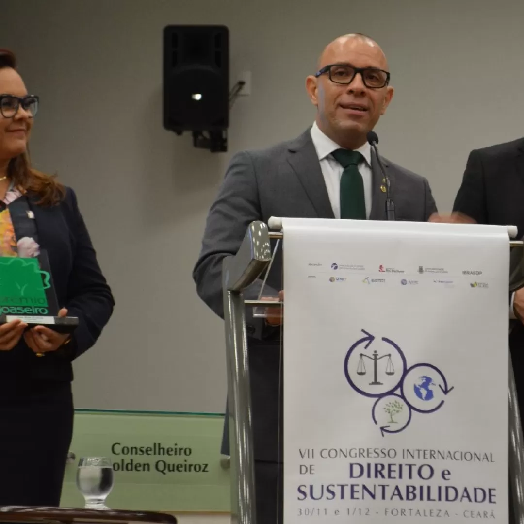 Denise Lucena e Juarez Freitas recebem Prêmio Joaseiro